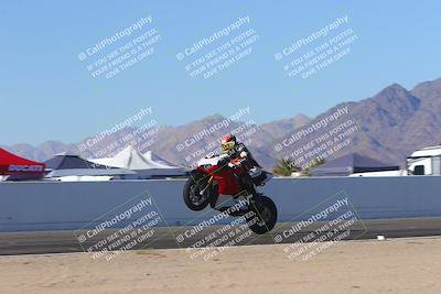 media/Nov-06-2023-Moto Forza (Mon) [[ce023d0744]]/4-Beginner Group/Session 4 (Finish Line Checker)/